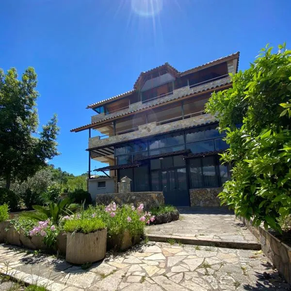 Guesthouse Hoxholli, hotel v destinaci Gramsh