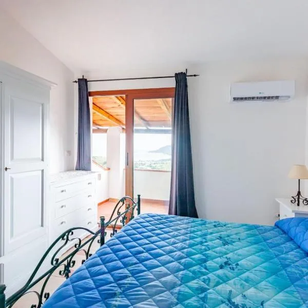 Comino Alto Agriturismo e Appartamenti, hotel v mestu Siniscola