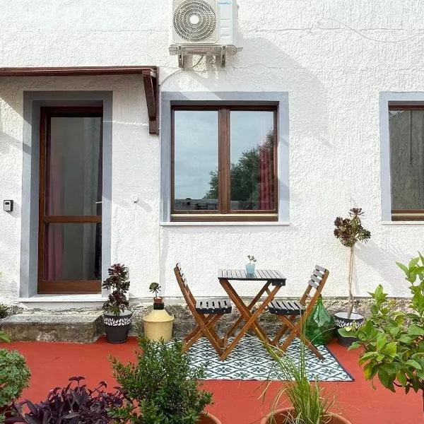 Stefania Guest House 2, hotel v destinaci Giba
