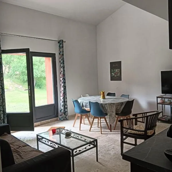 Domaine Bastide Blanche, hotel v destinácii Gréoux-les-Bains