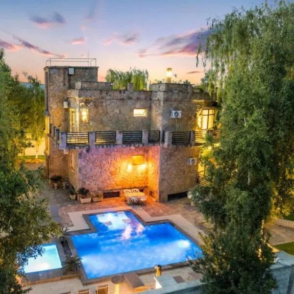 Castle Transylvania, hotel di Alba Iulia