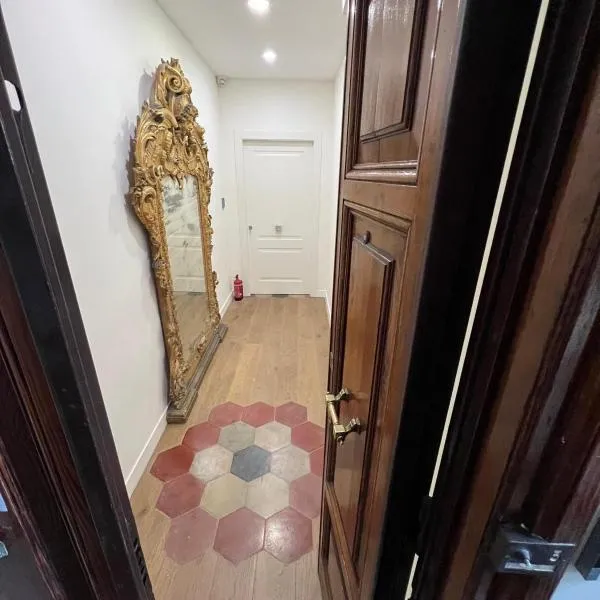Quattro fiori apartment, hotel in Rome
