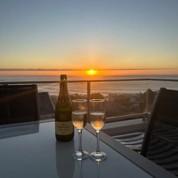 Summer Place Luxury 3 bedroom Apartment, hotel in Camps Bay