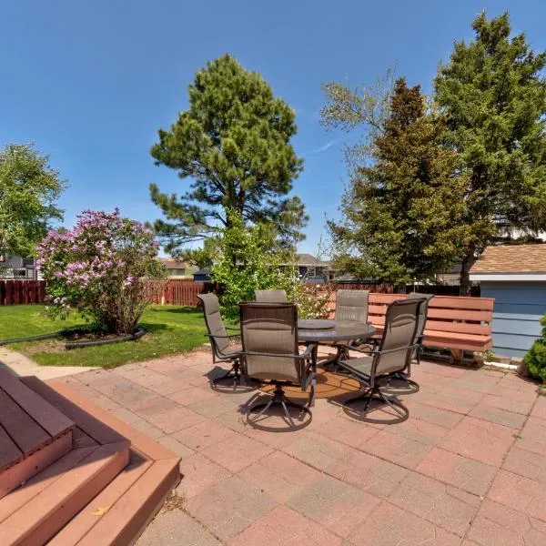 Spacious 4BR Home with Game Room, hotel in Rapid City