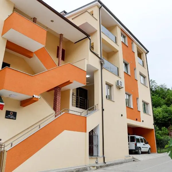 Saliasi hotel&apartament, hotel in Poliçan