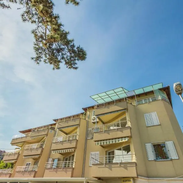 Apartments Villa Dinka, hotel in Opatija