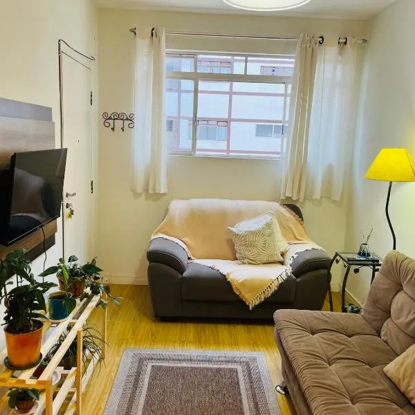 Apartamento ideal para casal acomoda ate 5 pessoas - Centro com Wifi, hotel v destinaci Águas de Lindóia