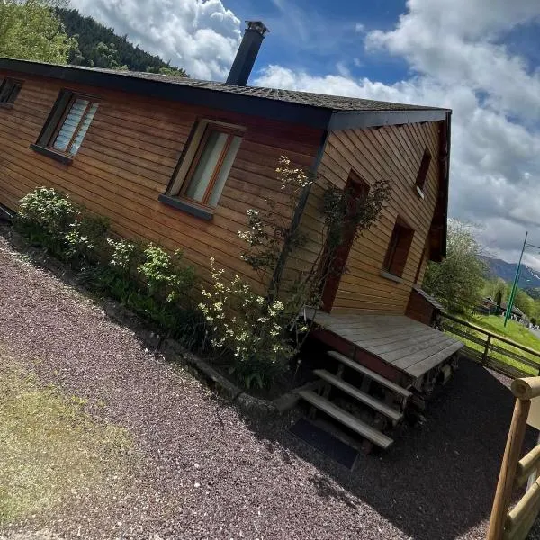 Chambon-sur-Lac, hotel in Chambon-sur-Lac