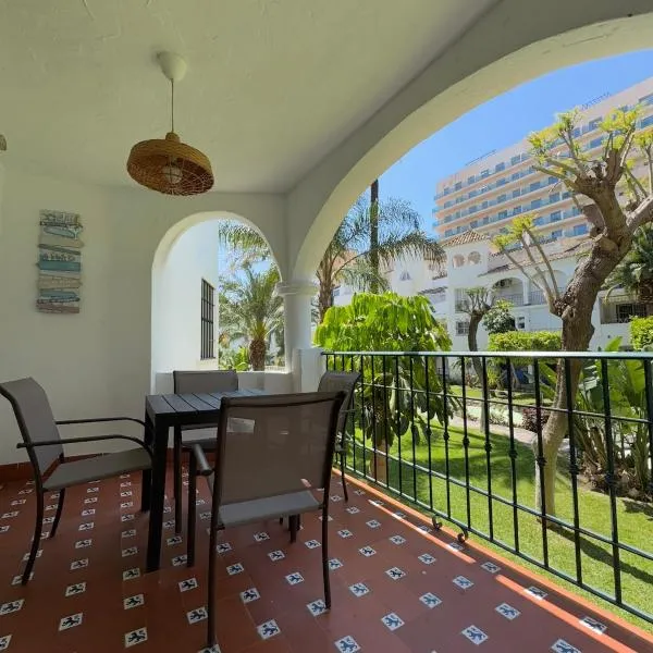 Benalmádena coastal apartment, hotel v destinaci Benalmádena