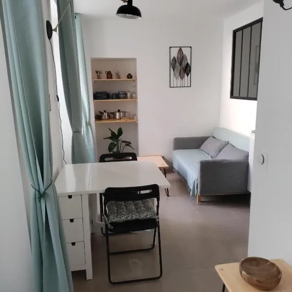 Studio du BoisDHyver, hotel in Fontainebleau
