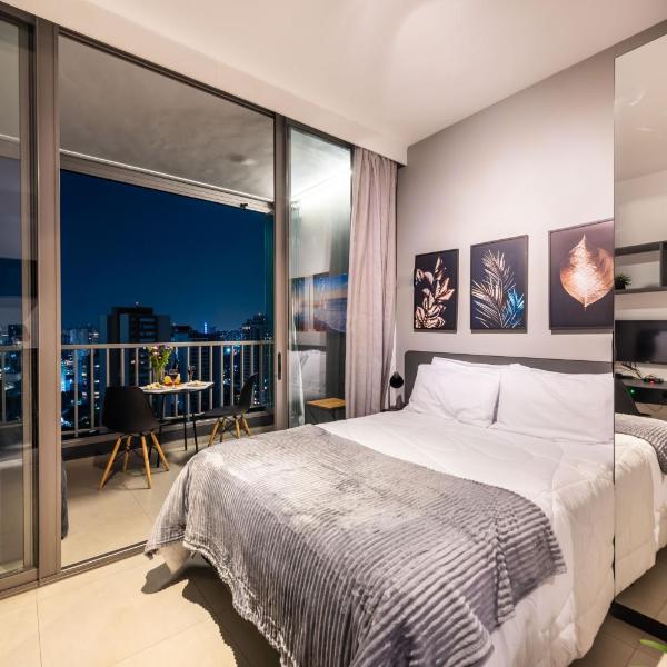 BHaus Allianz Park VN Turiassu - Studio com Varanda e Vista Incrível 21o andar - Academia - Piscina no Rooftop - Lavanderia - Coworking - Recepção 24h - Perdizes - Vaga de garagem rotativa mediante disponibilidade - Acomoda 3 pessoas - T24