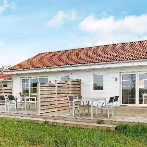Stylish Island holiday home in Læsø، فندق في Læsø