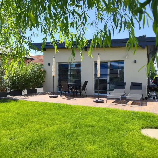 Garten-Apartment Wurzinger, hotel v destinaci Halbenrain