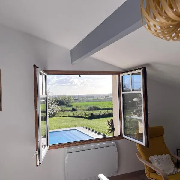 Le panorama de Canteloup, hotel in Fours