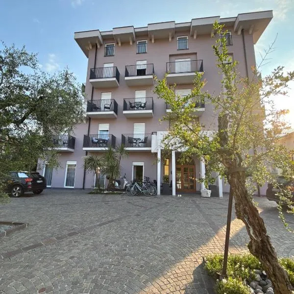 Hotel San Giorgio, hotel v destinácii Arco