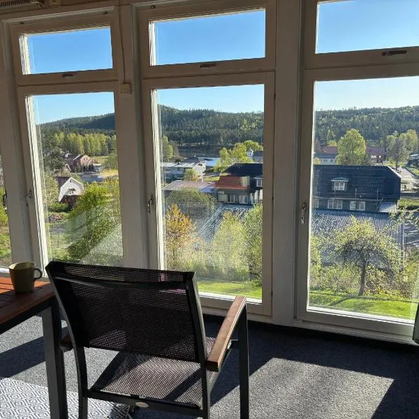 Stort hus, underbar utsikt & 3 min till Isaberg!, hotel in Hestra