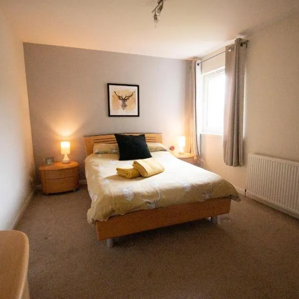 NEW Aberdeen Holiday Apartment - Entire Use, hotel in Aberdeen
