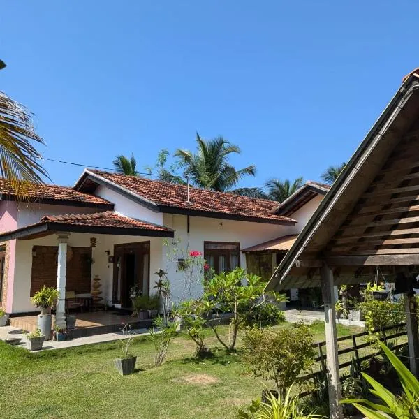 Aiden Homestay, hotel v destinaci Pasikuda