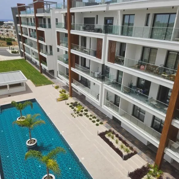 Sea view Penthouse Universal Residences, hotel in Kato Paphos