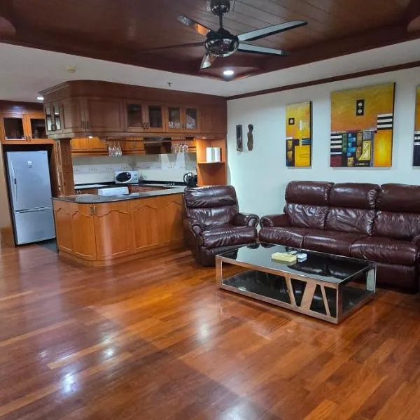 PATONG TOWER Big Family APARTMENTs 2026 Pta, hotel a Patong Beach