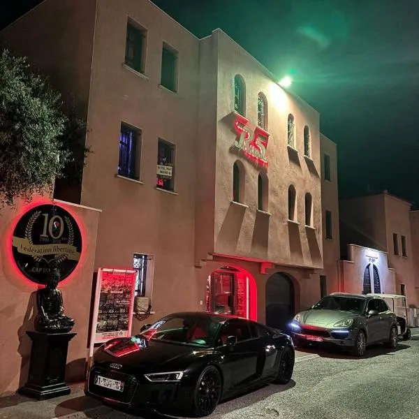 Hôtel Riad 5 Studio Cap Libertin Village Naturiste, hotel v destinaci Cap d'Agde