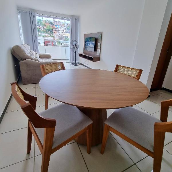 TH 3102 - Flat de 2 quartos com varanda