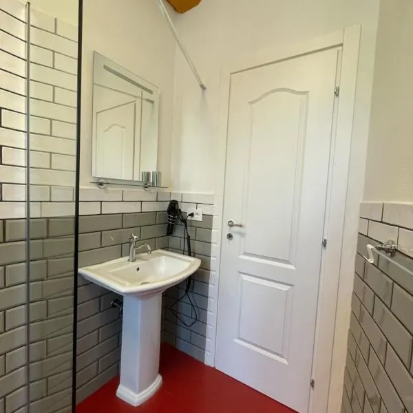 Villa liberty sui navigli, hotel v destinácii Corsico