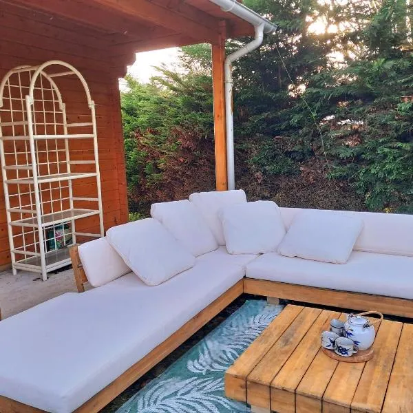 Chalet de Lanvaux, hotel v destinácii Saint-Jean-Brévelay