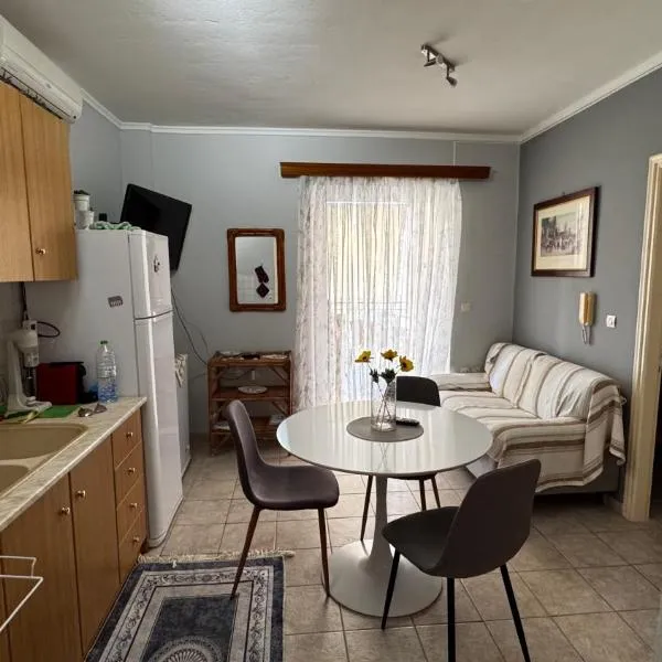 Το Φιλόξενο Σπιτάκι! - The Friendly Nest !, hotel v destinácii Paralion Astros