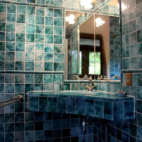 Domaine du Fraysse L'Ermitage un coin de paradis – hotel w mieście Saint-Cybranet