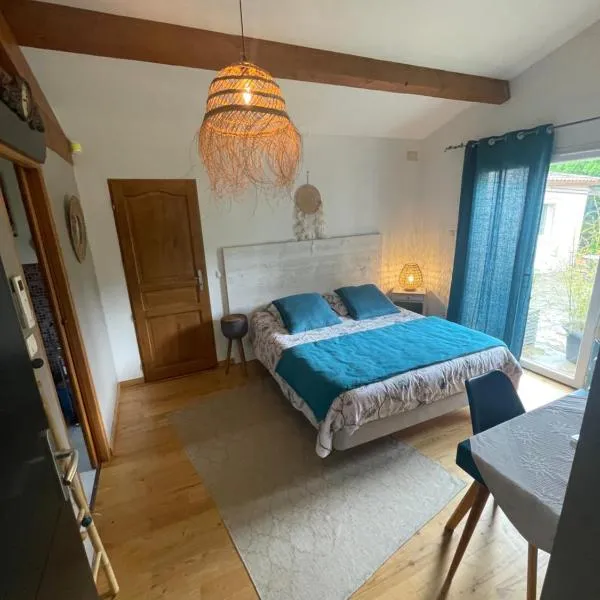 La Chambre Haute, spa et jardin extérieur à Nîmes, хотел в Ним