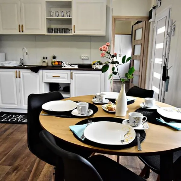 Csoda Apartman, hotel in Domaszék