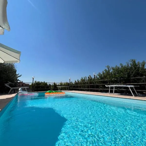 Appartamento Belvedere con Piscina - Le Grotte Rooms And Apartments, hotel din Camerano