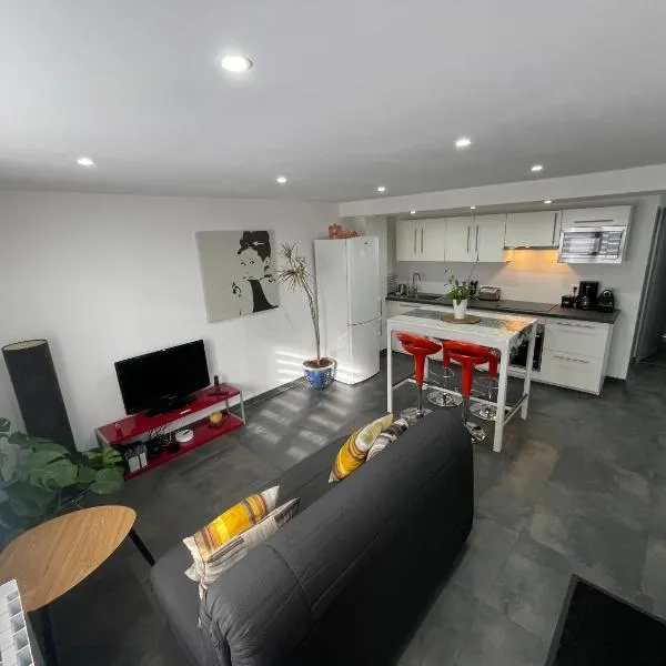 Appartement agréable et moderne - Rez de chaussée - Blainville Sur L'Eau, hotel v destinaci Blainville-sur-lʼEau