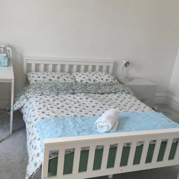 Double Room in Winton, hotell sihtkohas Bournemouth