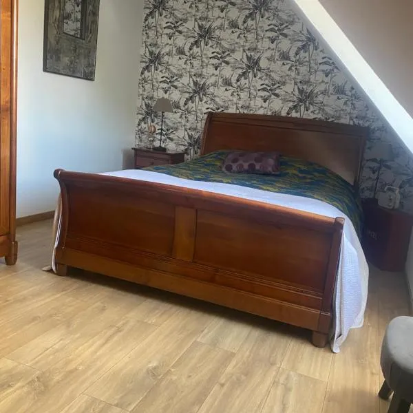 Chambre des Tours 2, hotel em Mont-Saint-Éloi