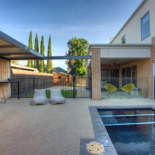 Mandel on High - Echuca Holiday Homes, hotel v destinaci Echuca