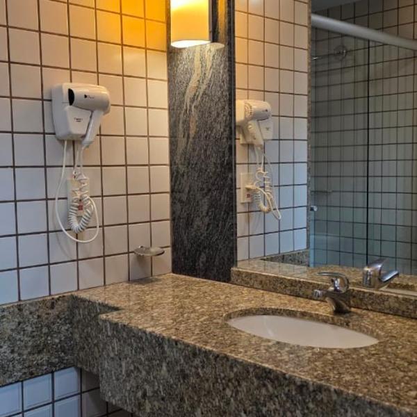 Flat particular com varanda, garagem e wi-fi no Hotel Grand Mercure - Foto 3