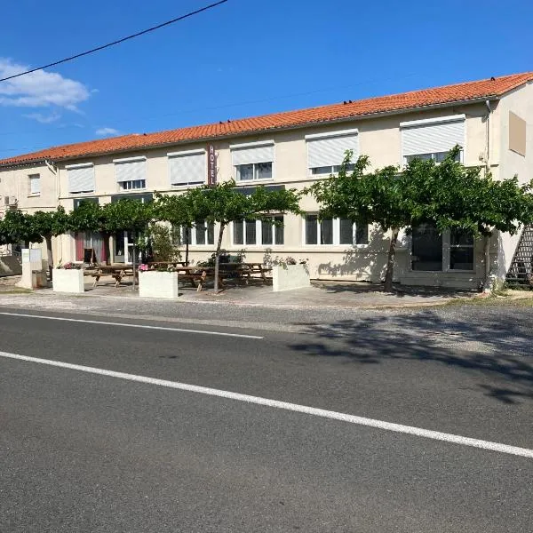 HOTEL RESTAURANT Chez Nous, hotel em Fitou
