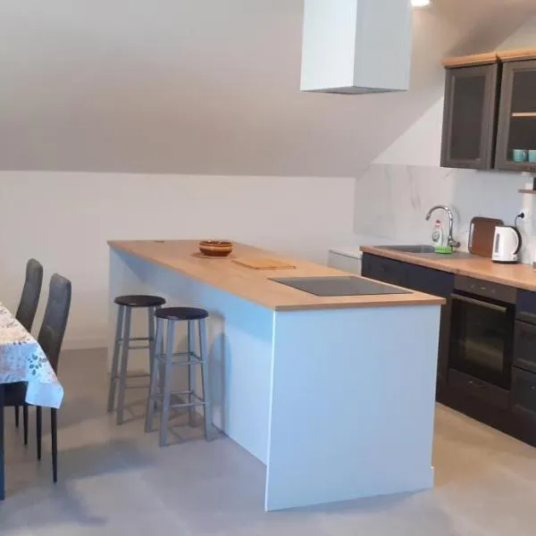 Manuela, hotel v destinaci Razvala