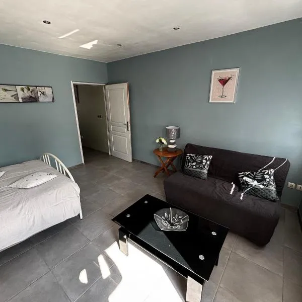 Maison 2-4 personnes au calme, hotel v destinaci Camblain-lʼAbbé