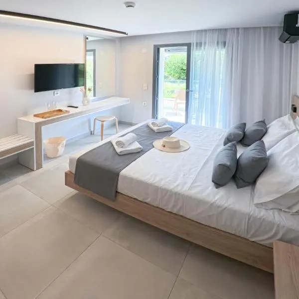 Christina Sunshine Apartments, hotel in Nea Plagia