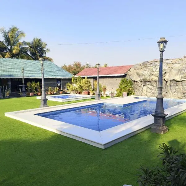 Anand Resort - A luxury Private Pool Resort in Nashik, hotel v destinaci Nášik