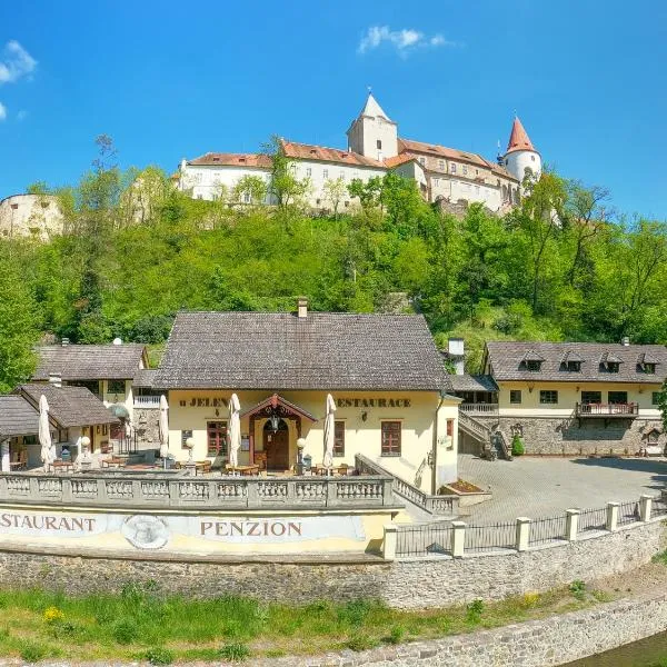 Resort U Jelena, hotel v destinaci Křivoklát
