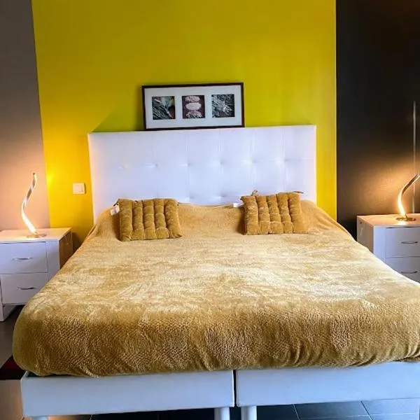 Chambre MELUSINE, hotel v destinaci Néant-sur-Yvel