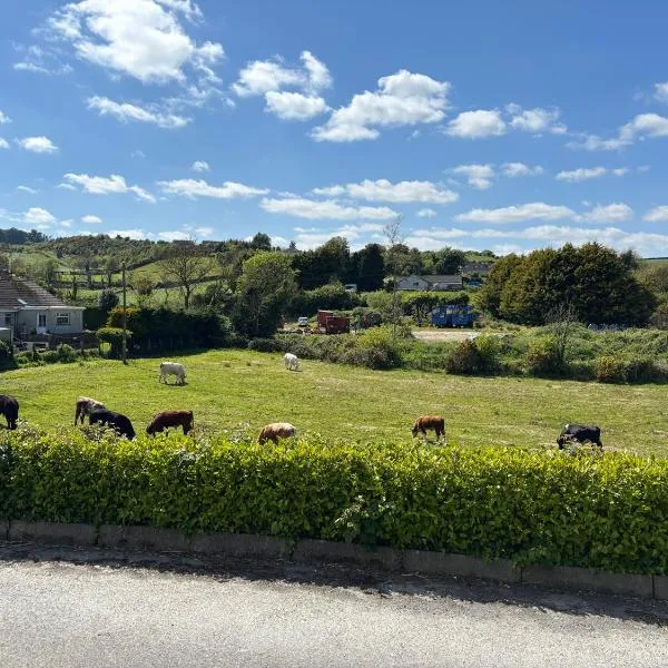 Christinas Cottage Downpatrick, hotelli kohteessa Raholp