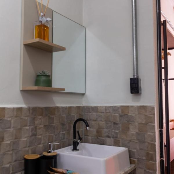 FLAT 1 Jardim Serrano - CASAL Wi-Fi Estacionamento SMART TV - Foto 3