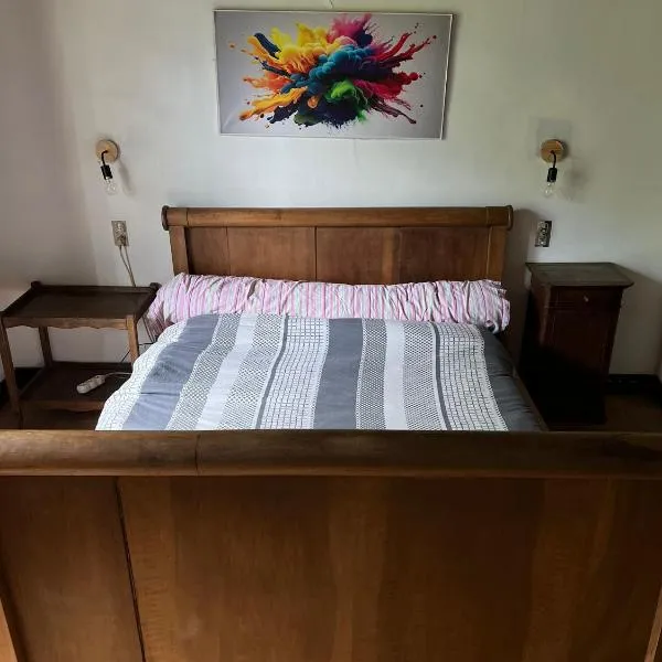 La chambre en bois de chez Antoine, hotel v Montpellier