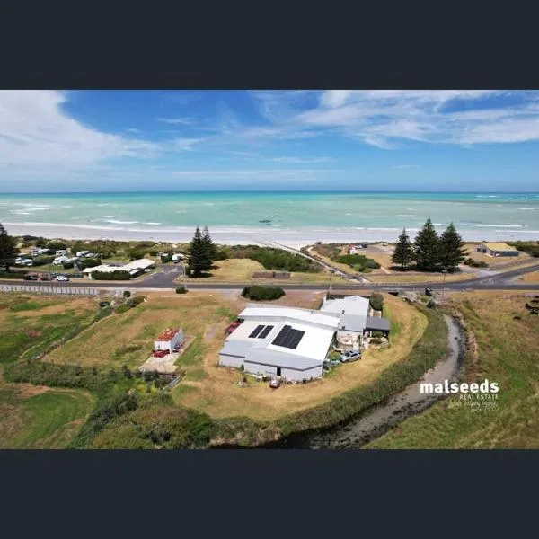 Swim at your front door, hotel em Port MacDonnell