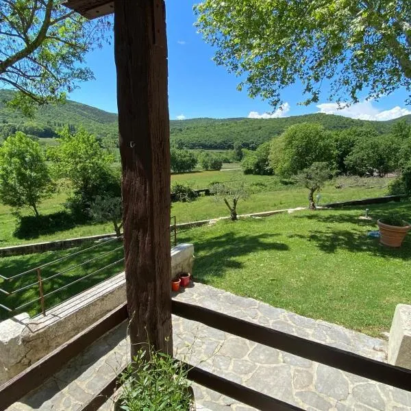 Gîte la vie est belle, hotel in Le Poët-Laval